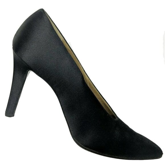 Yves Saint Laurent Shoes - Yves Saint Laurent Black Pumps Size 8.5 N